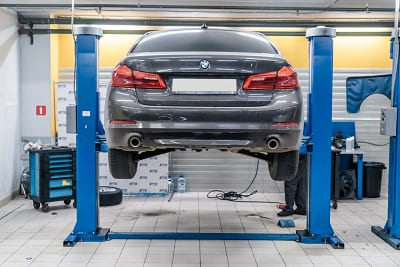 Меняем колодки BMW 520DX