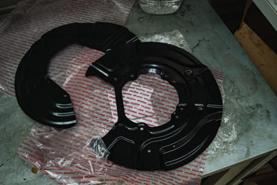 Замена грязезащитных кожухов BMW F25