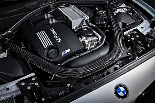Двигатель BMW S55